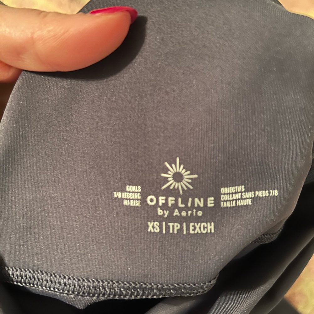 aerie leggings size xs- i would try them on but they are too small for me